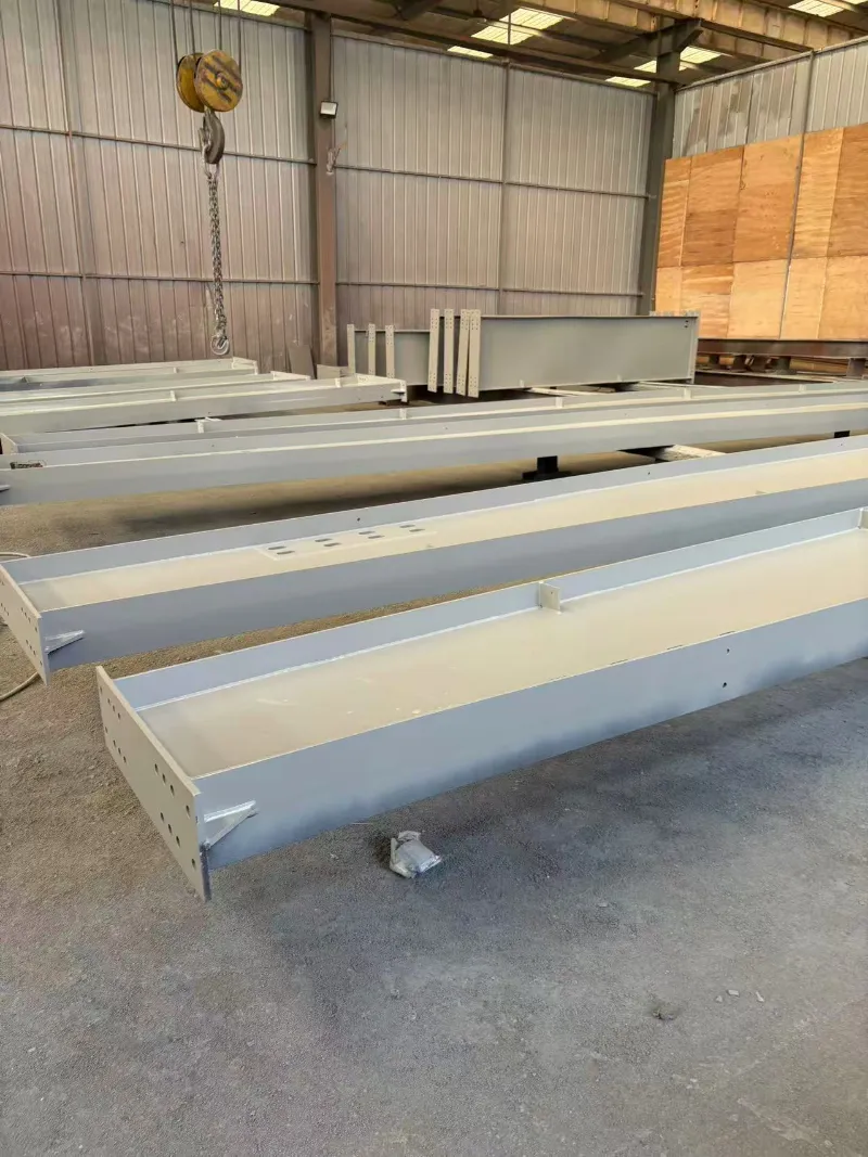 Polad Struktur Toyuq Evinin Malayziyaya Göndərilməsi xəbərləri