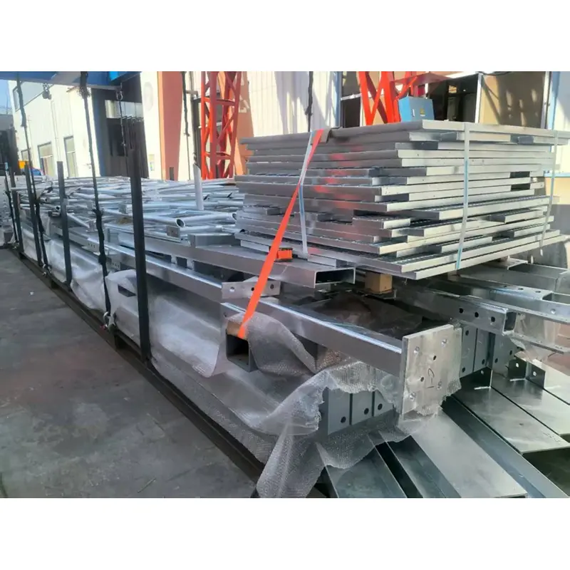 Polad quruluş pilləkənləri